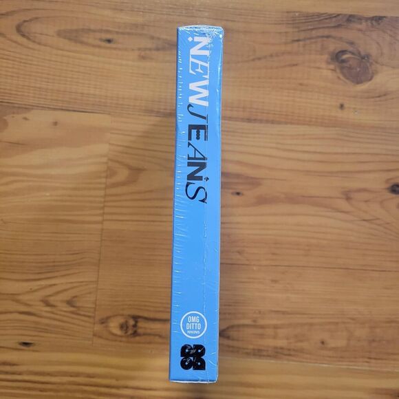 NewJeans OMG 1st Single Album Message Card Danielle Version - Picture 4 of 6